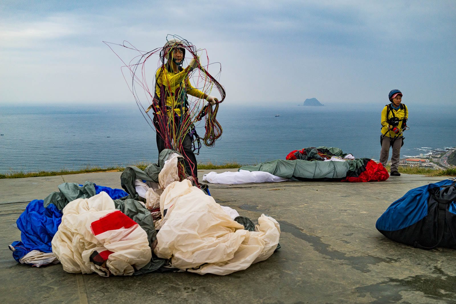Paragliding in Wanli